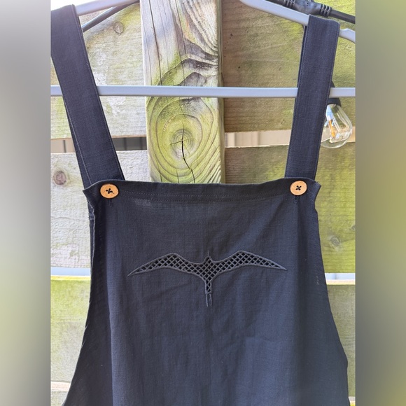 She Wood Go $125 Iwa Bird Linen Overalls Romper Jumpsuit Black Hawaiian - Picture 2 of 6